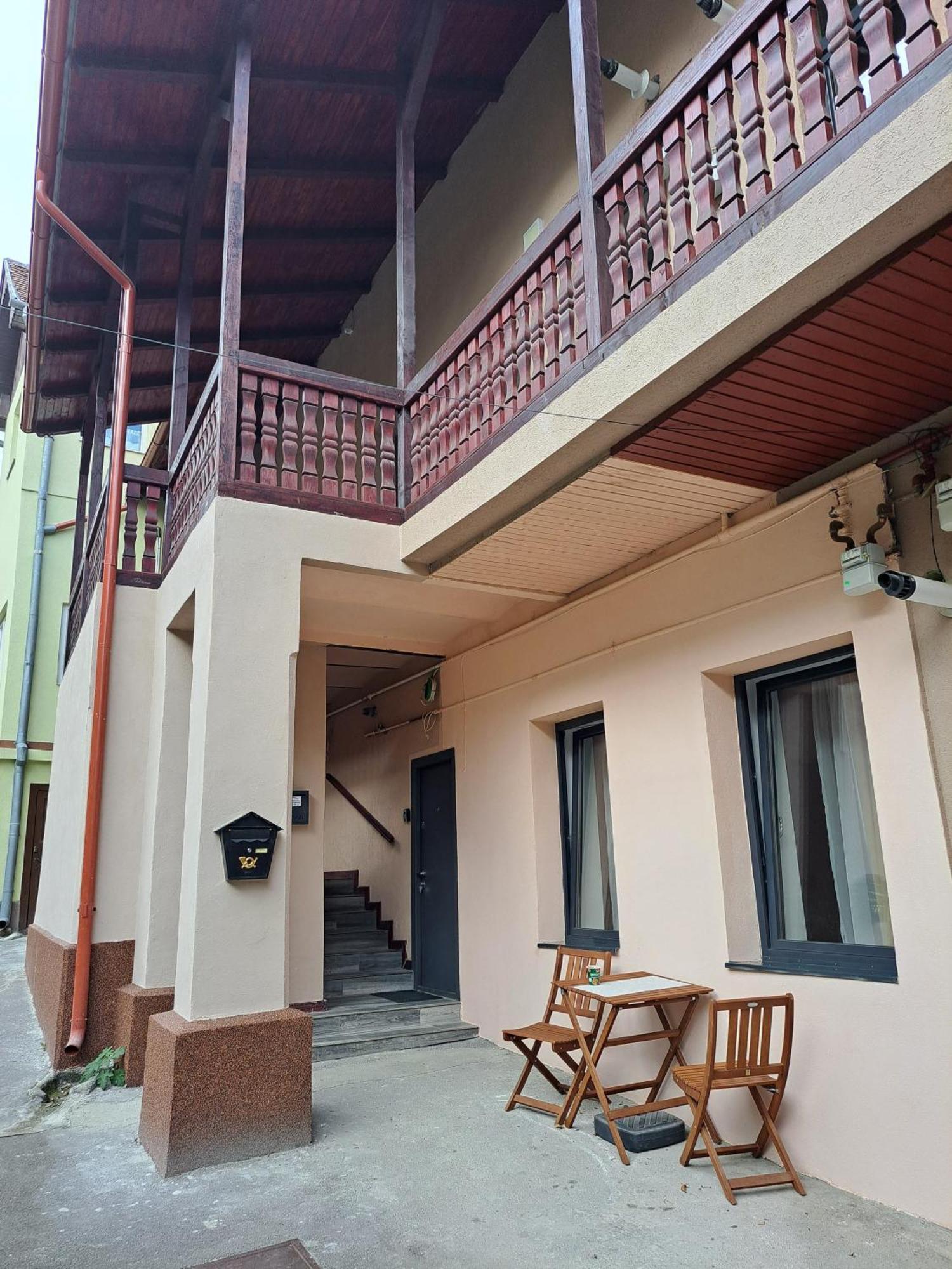 Apartment Cosy In The Heart Of *